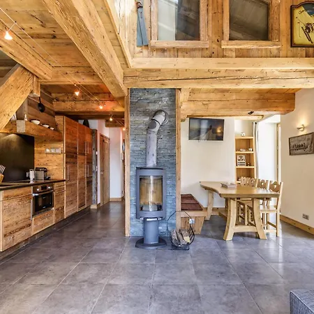 Apartment Arsene 6 Chalet-style Near Sleeps 6 - Happy