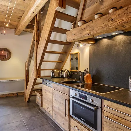 Arsene 6 Chalet-style Near Sleeps 6 - Happy