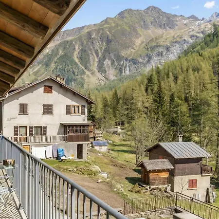 Arsene 6 Chalet-style Near Sleeps 6 - Happy * Chamonix