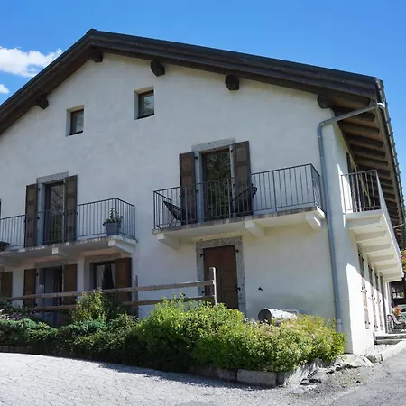 Arsene 6 Chalet-style Near Sleeps 6 - Happy * Chamonix
