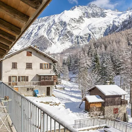 Apartamento Arsene 6 Chalet-style Near Sleeps 6 - Happy